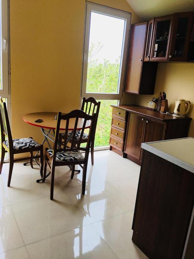 Guest House "Sulo" Kobuleti Exterior photo